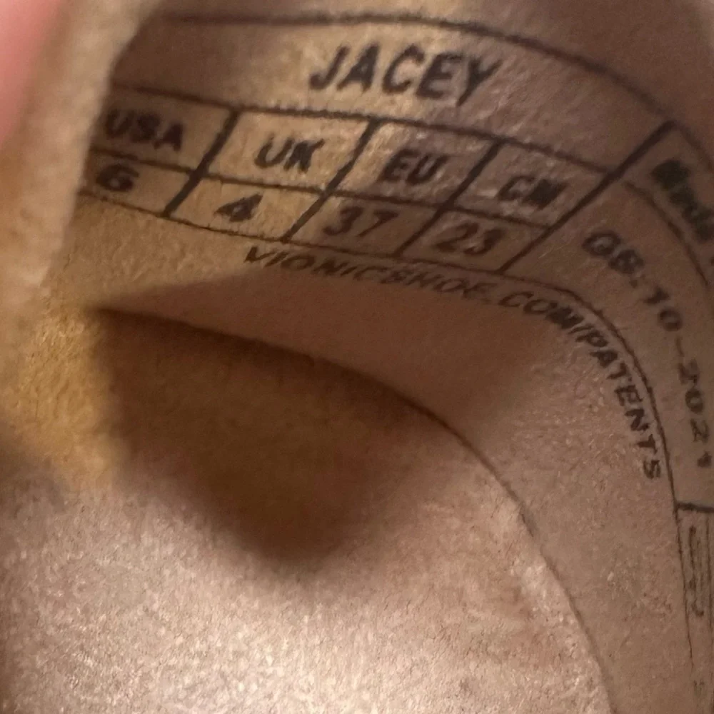 Vionic Jacey Women’s Slip On Wedges Size 6